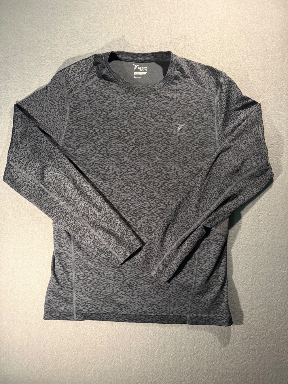Old Navy Active Men's Long Sleeve Moisture-Wicking Athletic Shirt Medium